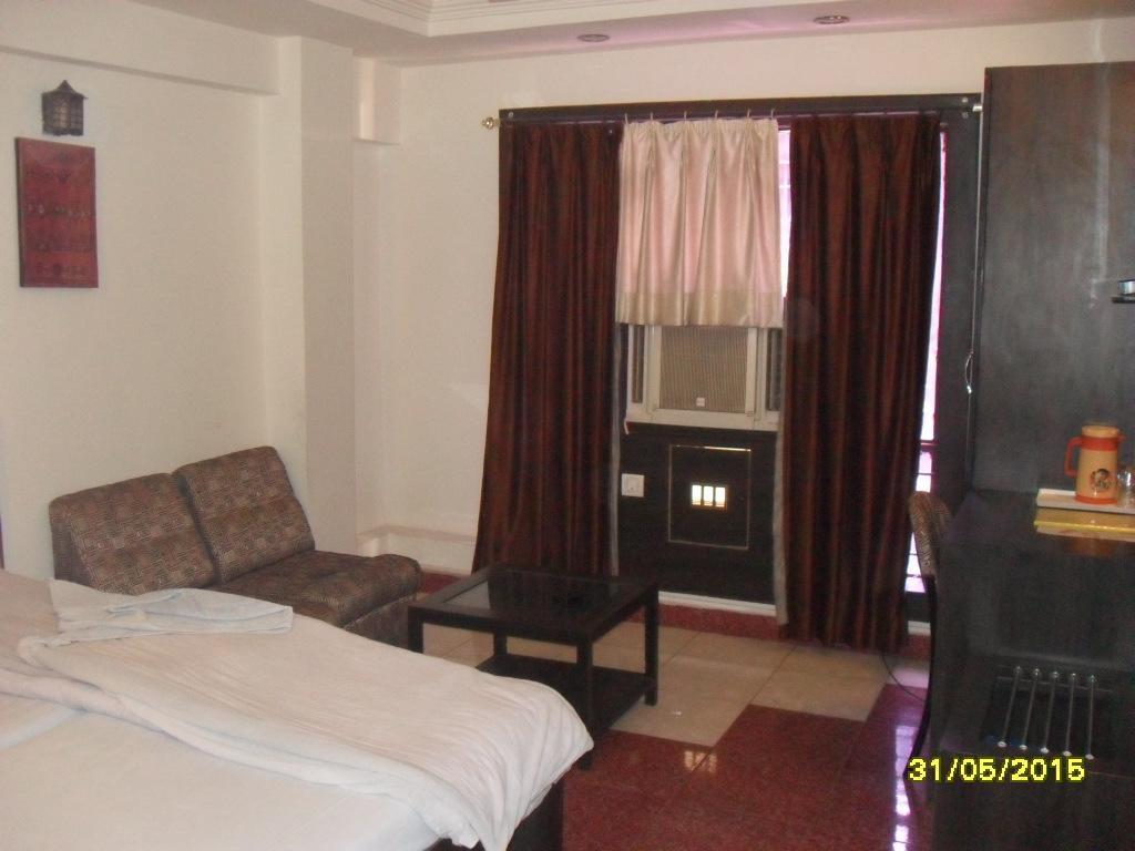 Ellora Hotel Bhopal Buitenkant foto